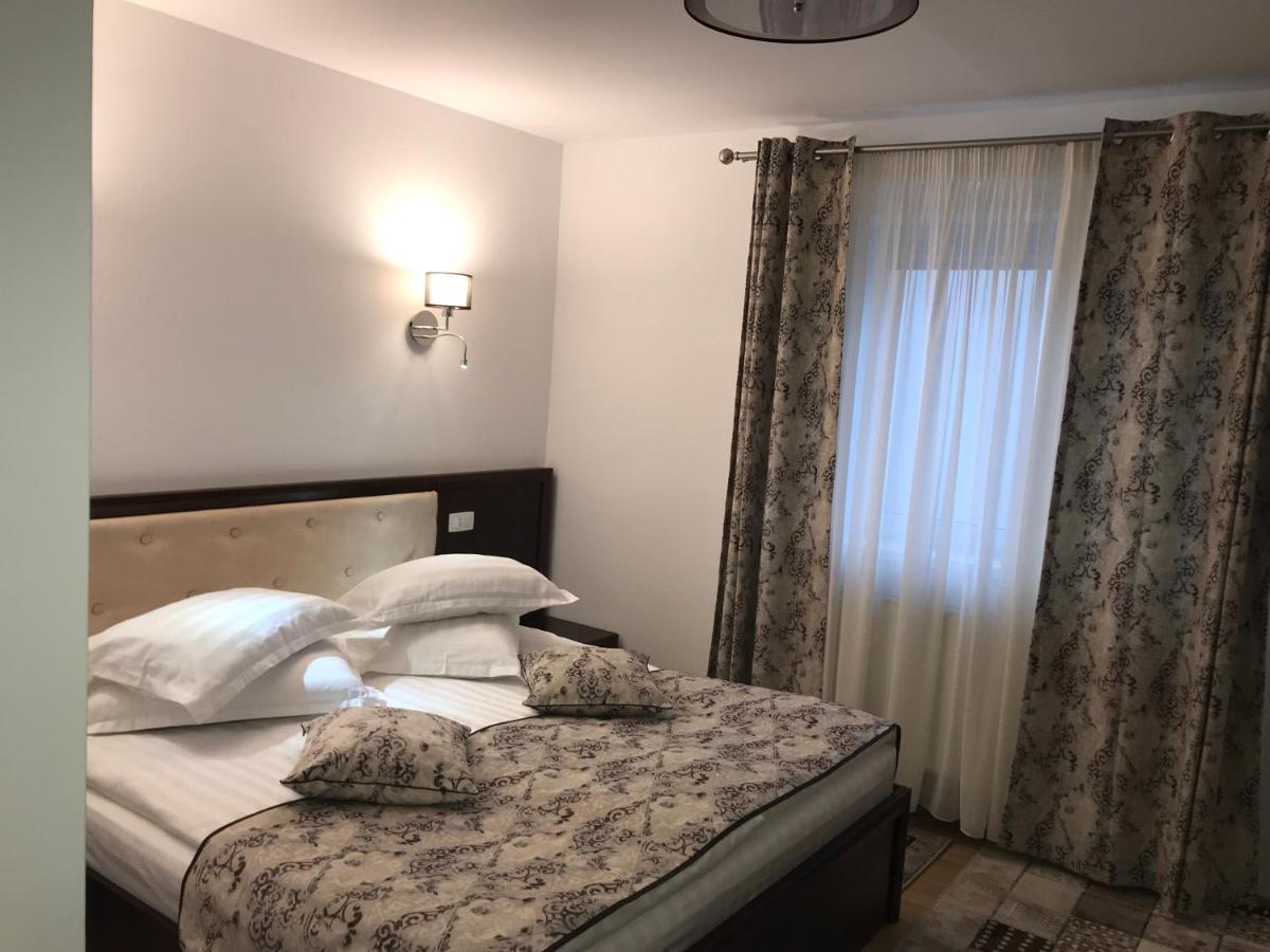 Casa Pino Otel Braşov Dış mekan fotoğraf